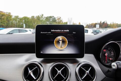 Mercedes-Benz GLA Class GLA 200 D 4MATIC AMG LINE EXECUTIVE 27