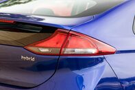 Hyundai IONIQ SE CONNECT MHEV 9