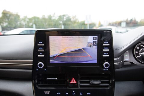 Hyundai IONIQ SE CONNECT MHEV 28