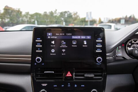 Hyundai IONIQ SE CONNECT MHEV 26