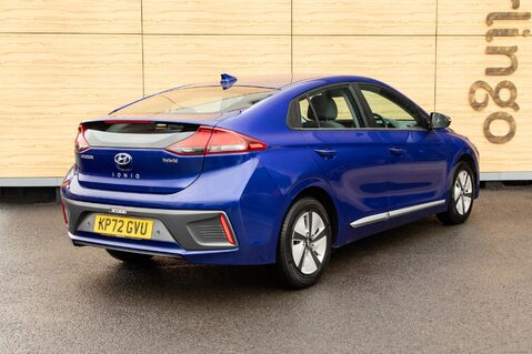 Hyundai IONIQ SE CONNECT MHEV 2