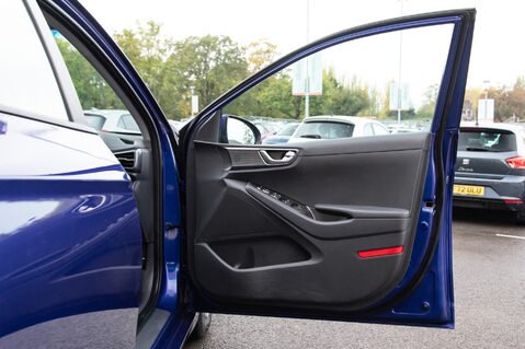 Hyundai IONIQ SE CONNECT MHEV 14