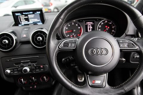 Audi A1 SPORTBACK TFSI S LINE NAV 19