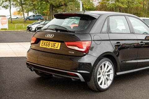 Audi A1 SPORTBACK TFSI S LINE NAV 8