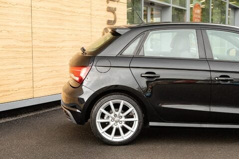 Audi A1 SPORTBACK TFSI S LINE NAV 7