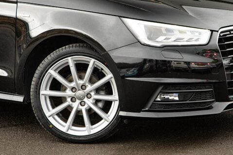 Audi A1 SPORTBACK TFSI S LINE NAV 10