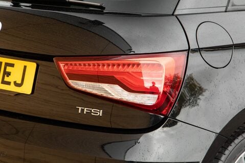 Audi A1 SPORTBACK TFSI S LINE NAV 9