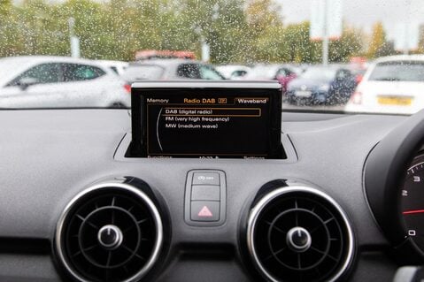 Audi A1 SPORTBACK TFSI S LINE NAV 25