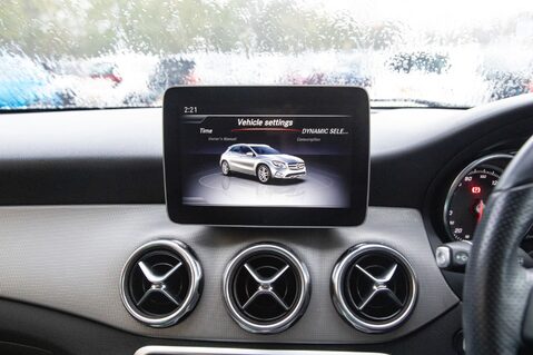 Mercedes-Benz GLA Class GLA 180 URBAN EDITION 25