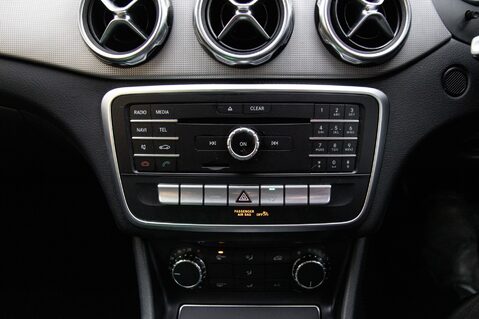 Mercedes-Benz GLA Class GLA 180 URBAN EDITION 30