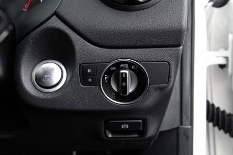 Mercedes-Benz GLA Class GLA 180 URBAN EDITION 16