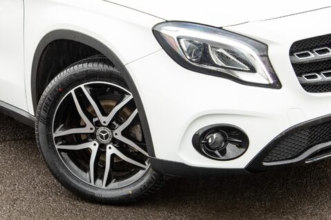 Mercedes-Benz GLA Class GLA 180 URBAN EDITION 10