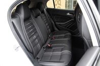 Mercedes-Benz GLA Class GLA 180 URBAN EDITION 32