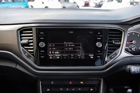 Volkswagen T-Roc SE TSI 24