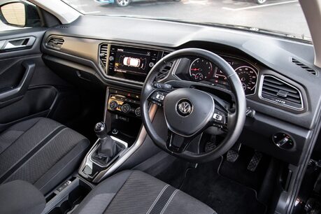 Volkswagen T-Roc SE TSI