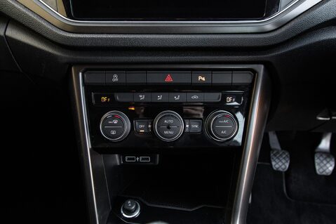 Volkswagen T-Roc SE TSI 35