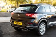 Volkswagen T-Roc SE TSI 8