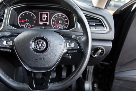 Volkswagen T-Roc SE TSI 20