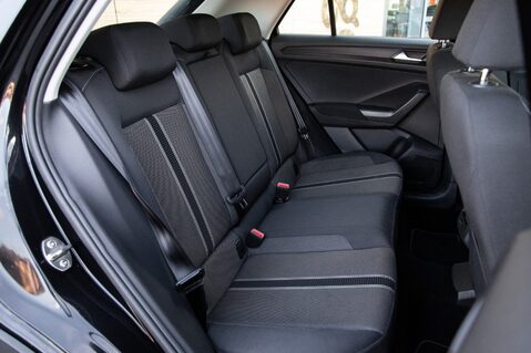 Volkswagen T-Roc SE TSI 36