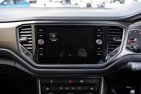 Volkswagen T-Roc SE TSI 30