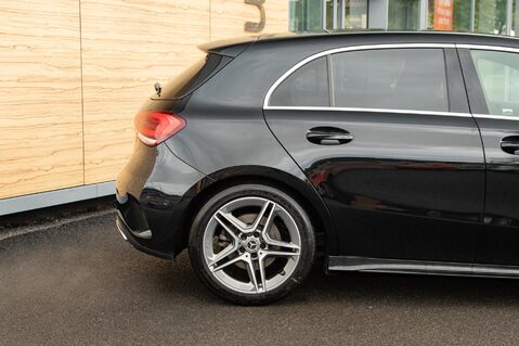 Mercedes-Benz A Class A 200 AMG LINE EXECUTIVE 7