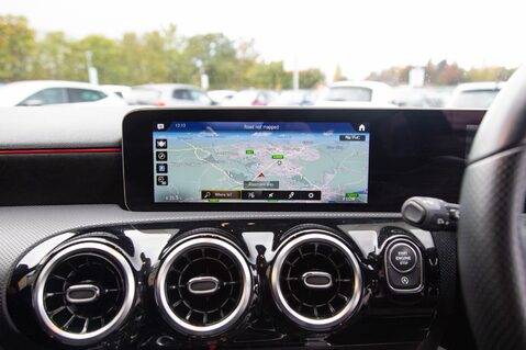 Mercedes-Benz A Class A 200 AMG LINE EXECUTIVE 26