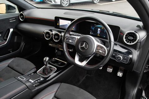 Mercedes-Benz A Class A 200 AMG LINE EXECUTIVE 4