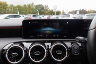 Mercedes-Benz A Class A 200 AMG LINE EXECUTIVE 29