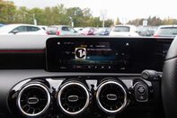 Mercedes-Benz A Class A 200 AMG LINE EXECUTIVE 27