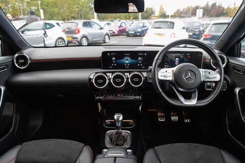 Mercedes-Benz A Class A 200 AMG LINE EXECUTIVE 3
