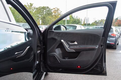 Mercedes-Benz A Class A 200 AMG LINE EXECUTIVE 14
