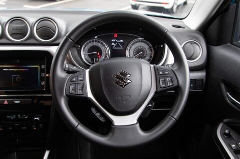 Suzuki Vitara SZ-T BOOSTERJET MHEV 21