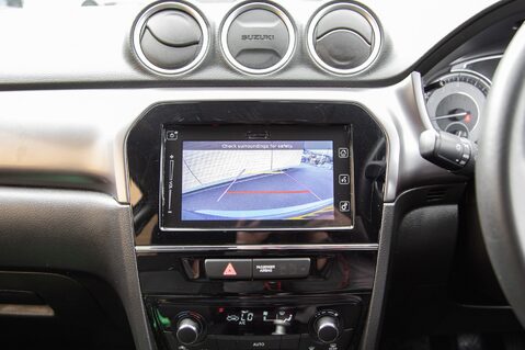 Suzuki Vitara SZ-T BOOSTERJET MHEV 27