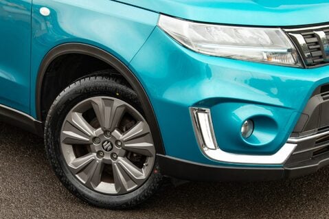 Suzuki Vitara SZ-T BOOSTERJET MHEV 10