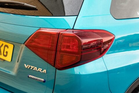 Suzuki Vitara SZ-T BOOSTERJET MHEV 9