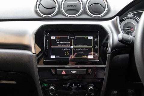 Suzuki Vitara SZ-T BOOSTERJET MHEV 22