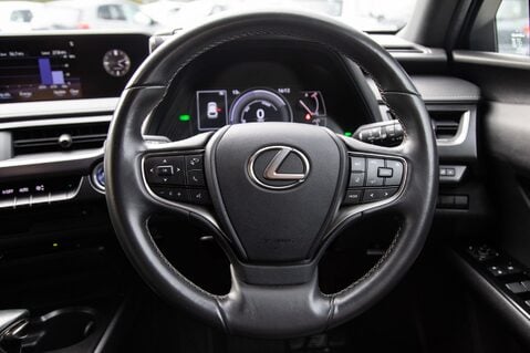 Lexus Ux 250H 21