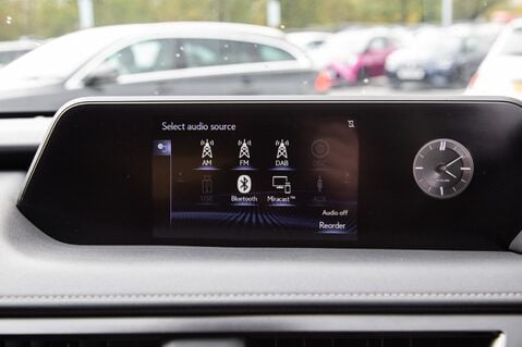 Lexus Ux 250H 24