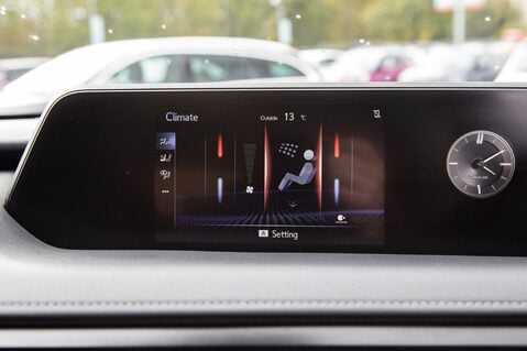 Lexus Ux 250H 28