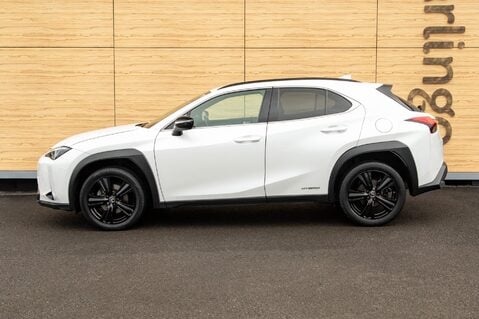 Lexus Ux 250H 13