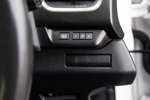 Lexus Ux 250H 16