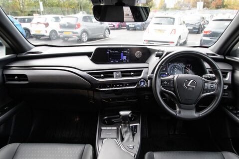 Lexus Ux 250H 3