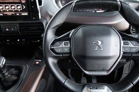 Peugeot Rifter PURETECH S/S GT LINE 19