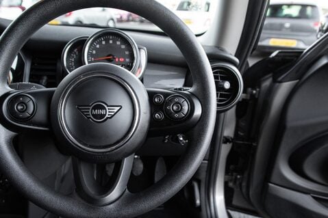 Mini Hatch COOPER CLASSIC 20