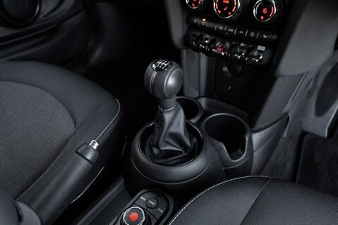 Mini Hatch COOPER CLASSIC 29