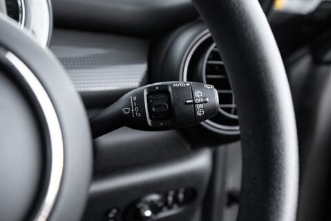 Mini Hatch COOPER CLASSIC 18