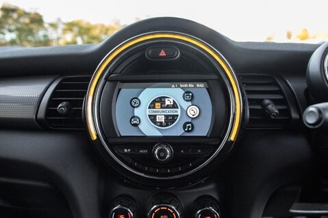 Mini Hatch COOPER CLASSIC 23