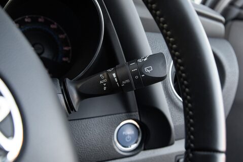 Toyota Auris VVT-I EXCEL TOURING SPORTS TSS 18