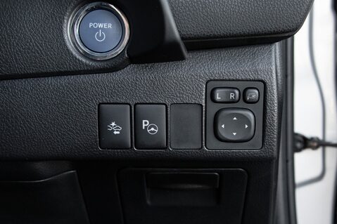 Toyota Auris VVT-I EXCEL TOURING SPORTS TSS 16