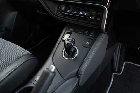 Toyota Auris VVT-I EXCEL TOURING SPORTS TSS 31